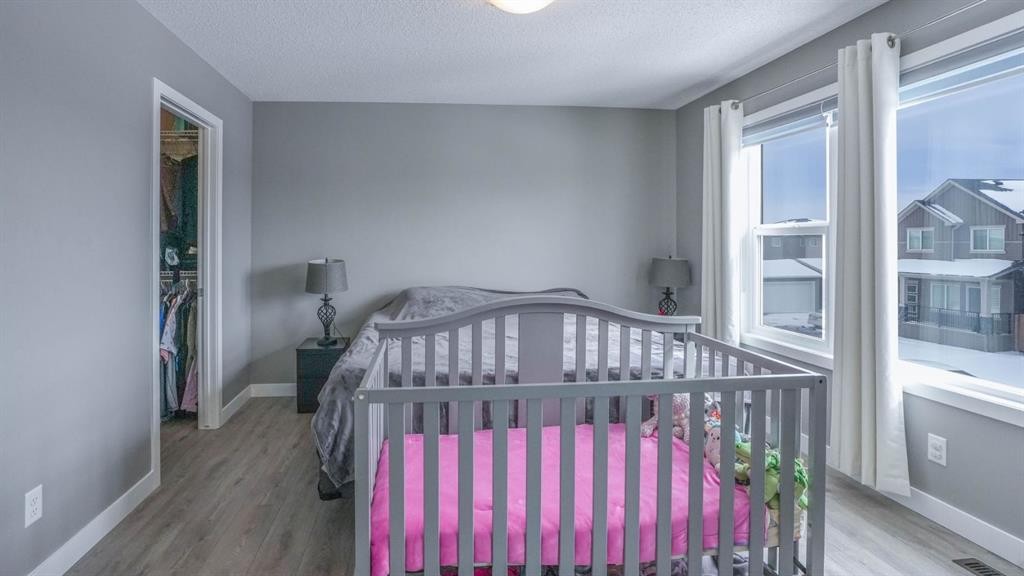 62 Corner Meadows Common Ne, Calgary, AB - Indoor Photo Showing Bedroom