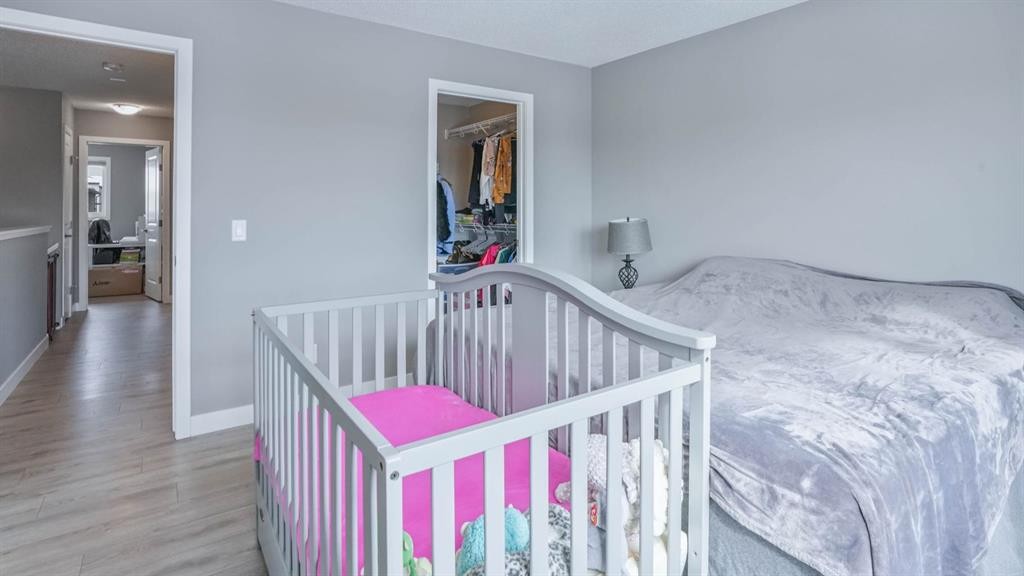 62 Corner Meadows Common Ne, Calgary, AB - Indoor Photo Showing Bedroom