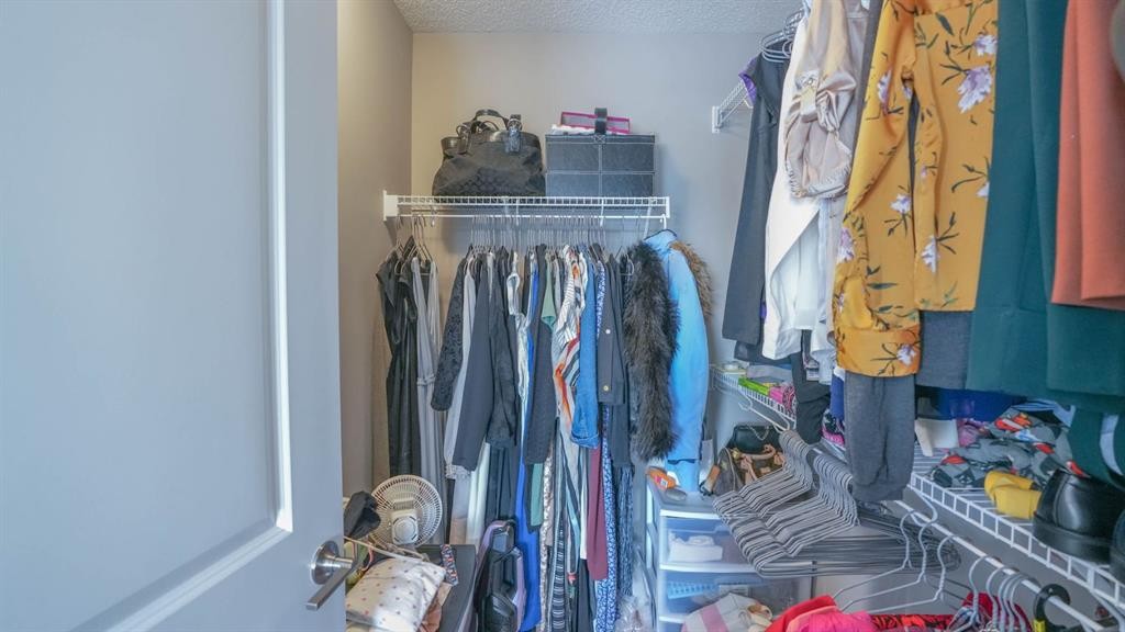 62 Corner Meadows Common Ne, Calgary, AB - Indoor With Storage