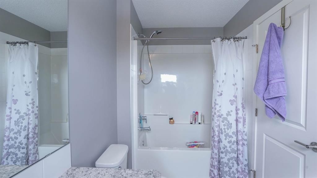 62 Corner Meadows Common Ne, Calgary, AB - Indoor Photo Showing Bathroom