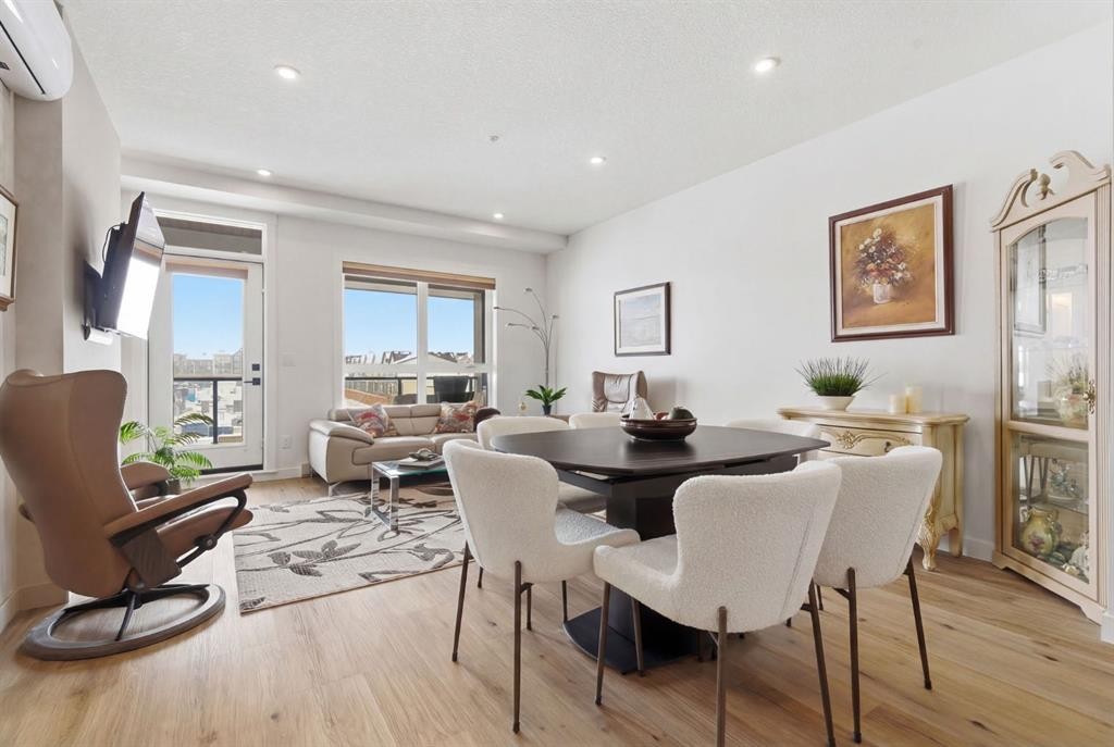 7306-1802 Mahogany Boulevard Se, Calgary, AB - Indoor Photo Showing Dining Room