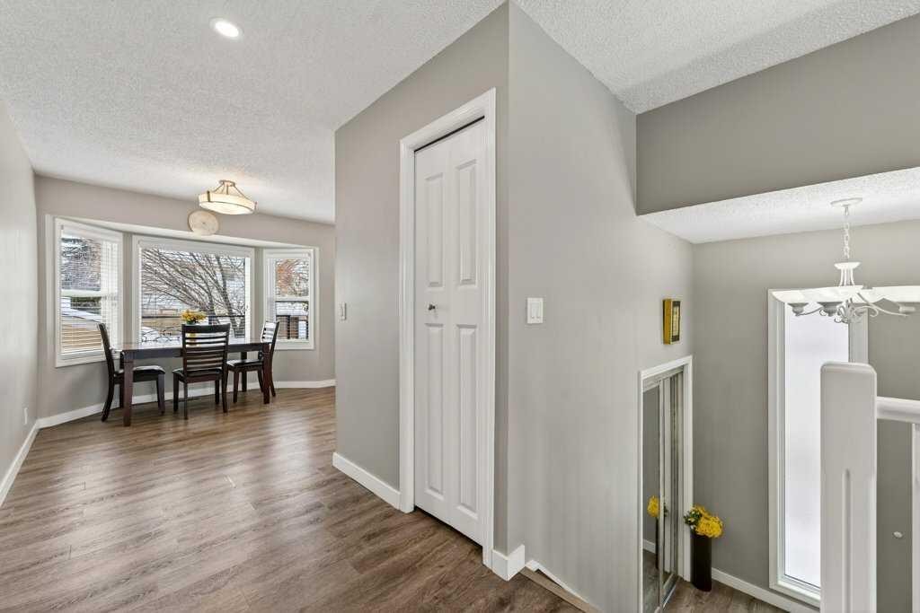 96 Templehill Drive Ne, Calgary, AB - Indoor