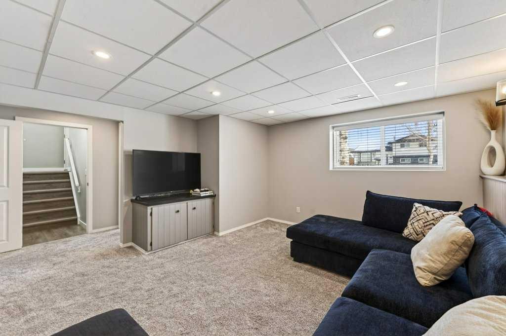 96 Templehill Drive Ne, Calgary, AB - Indoor