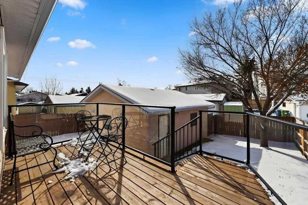 96 Templehill Drive Ne, Calgary, AB - Outdoor With Deck Patio Veranda