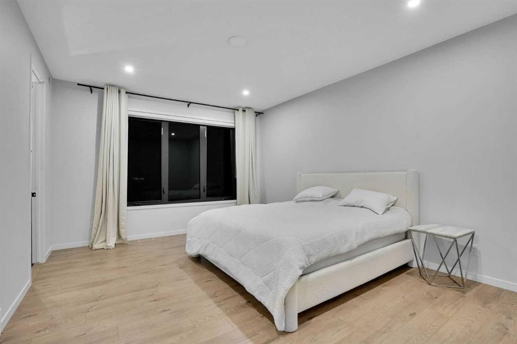 54 Calhoun Crescent Ne, Calgary, AB - Indoor Photo Showing Bedroom