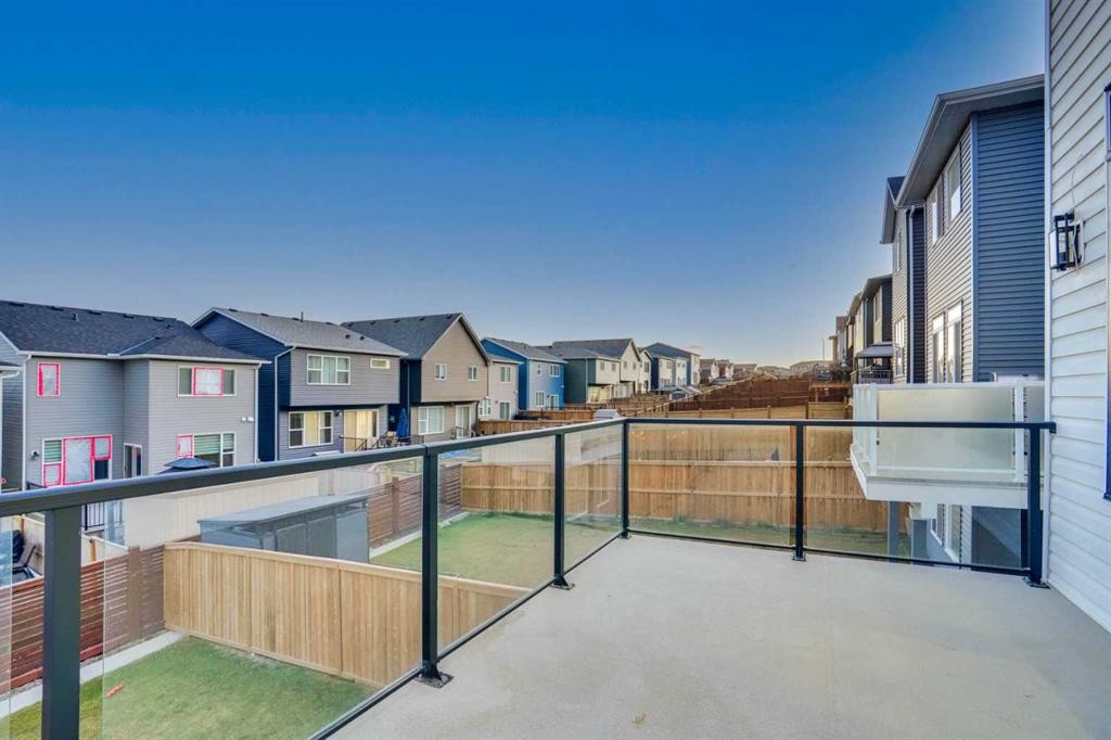 54 Calhoun Crescent Ne, Calgary, AB - Outdoor With Exterior