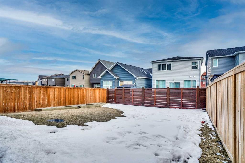 54 Calhoun Crescent Ne, Calgary, AB - Outdoor