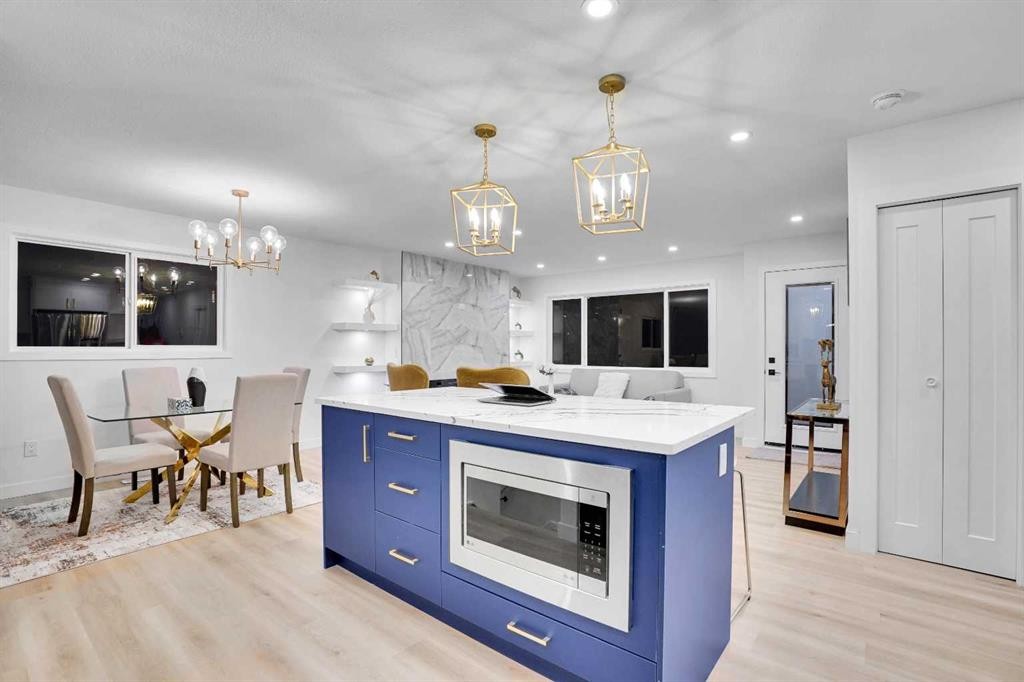 52 Franklin Drive Se, Calgary, AB - Indoor