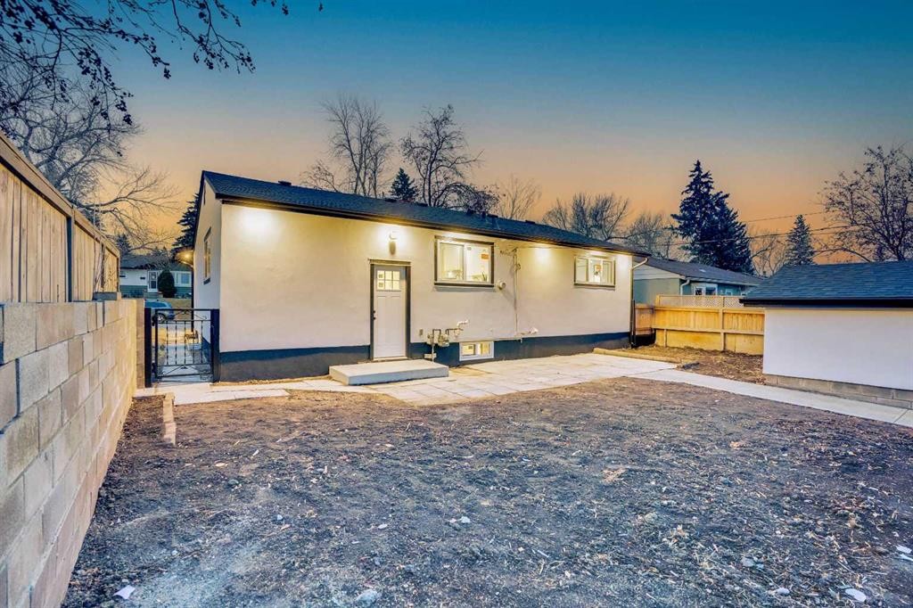 52 Franklin Drive Se, Calgary, AB - Outdoor