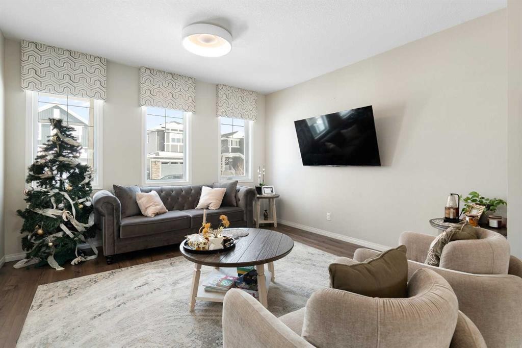 171 Chelsea Road, Chestermere, AB - Indoor Photo Showing Living Room