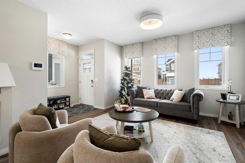 171 Chelsea Road, Chestermere, AB - Indoor Photo Showing Living Room