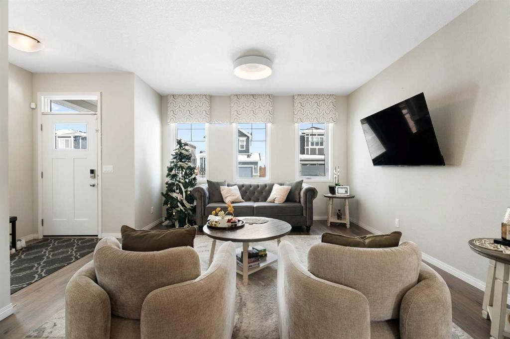 171 Chelsea Road, Chestermere, AB - Indoor Photo Showing Living Room