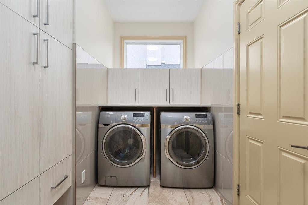 401 Marina Drive, Chestermere, AB - Indoor Photo Showing Laundry Room
