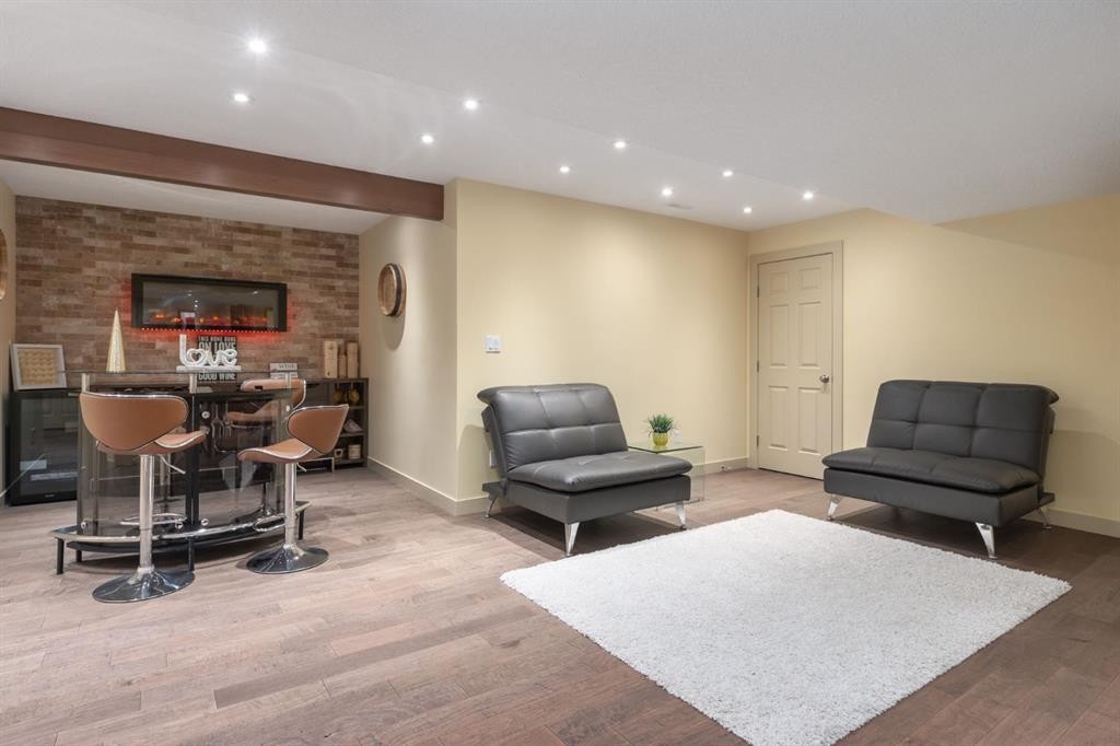 401 Marina Drive, Chestermere, AB - Indoor