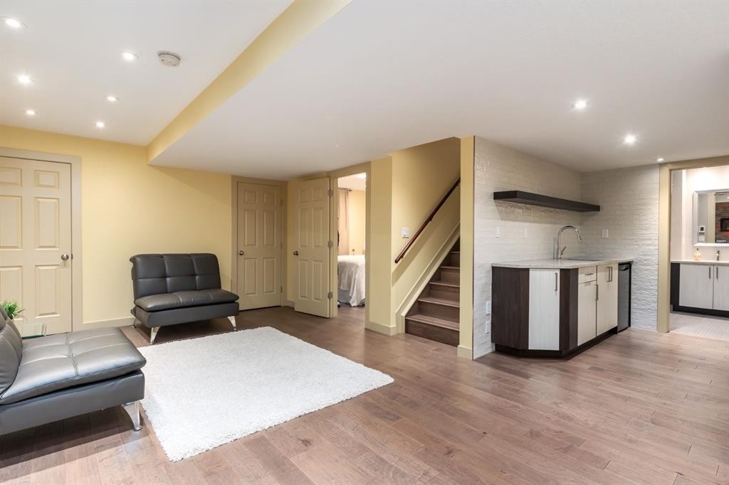 401 Marina Drive, Chestermere, AB - Indoor