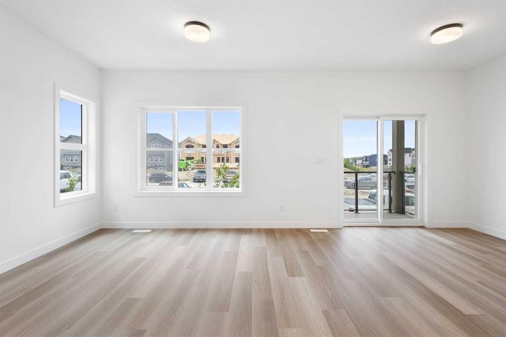 54-2117 81St Street Sw, Calgary, AB - Indoor