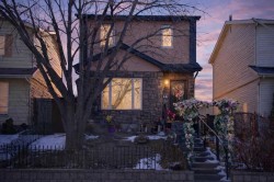 44 Applecroft Road SECalgary, AB T2A 7J3