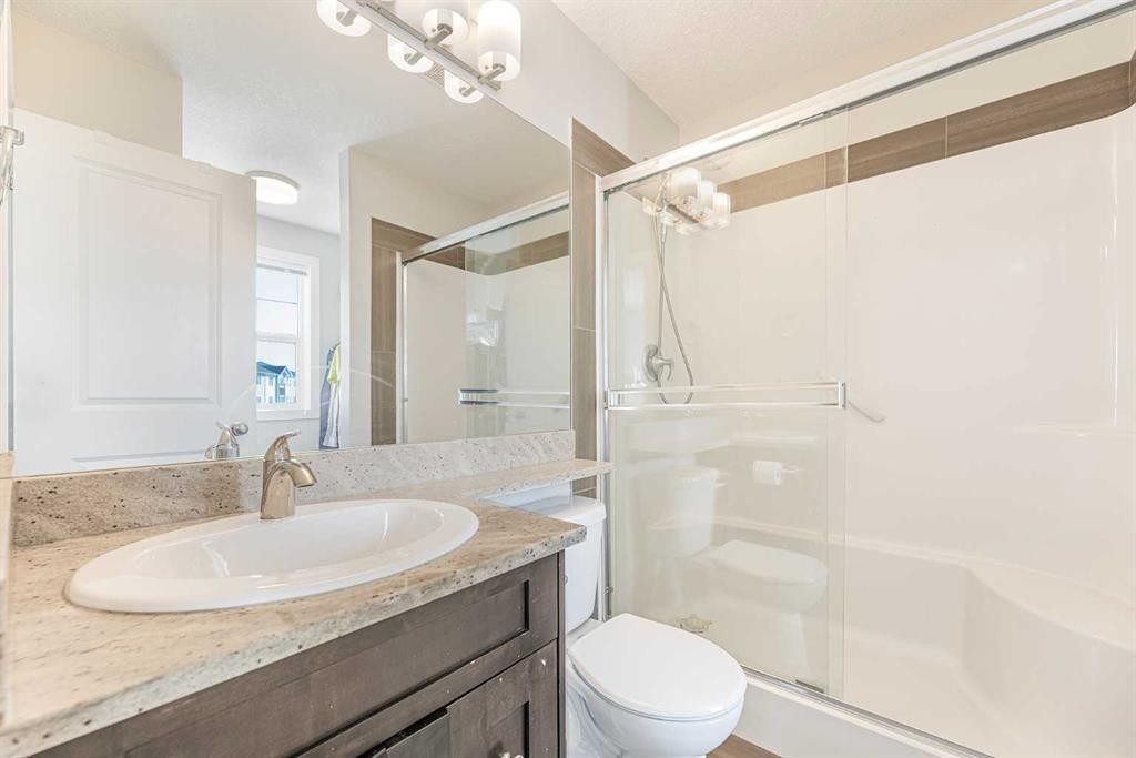 108 Jumping Pound Common, Cochrane, AB - Indoor Photo Showing Bathroom