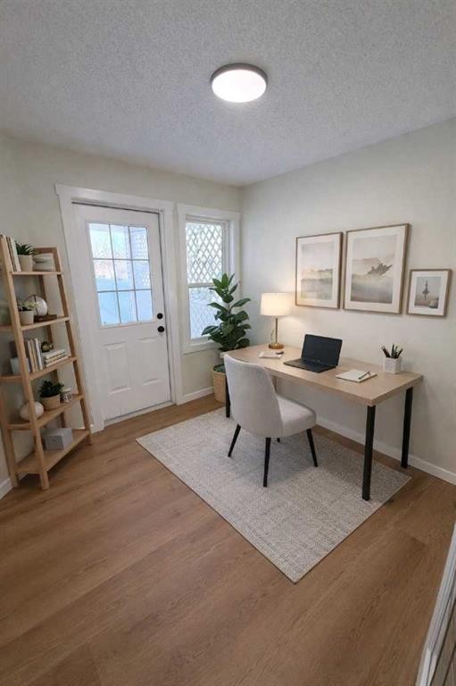 107 Harvest Oak Crescent Ne, Calgary, AB - Indoor Photo Showing Office