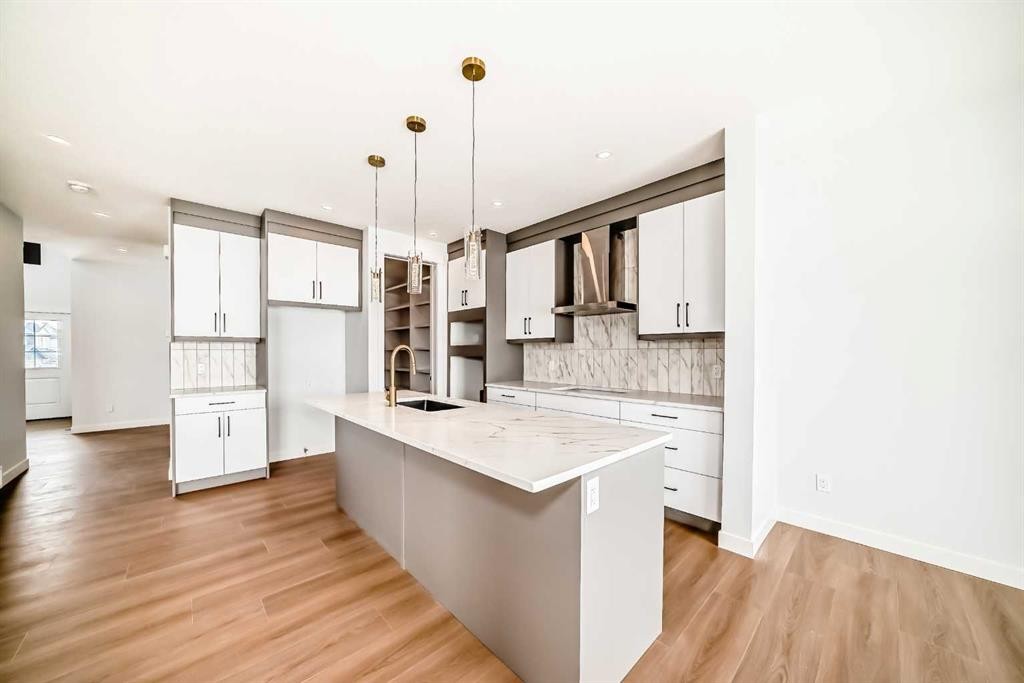 69 Lakes Estates Circle, Strathmore, AB - Indoor Photo Showing Kitchen With Upgraded Kitchen