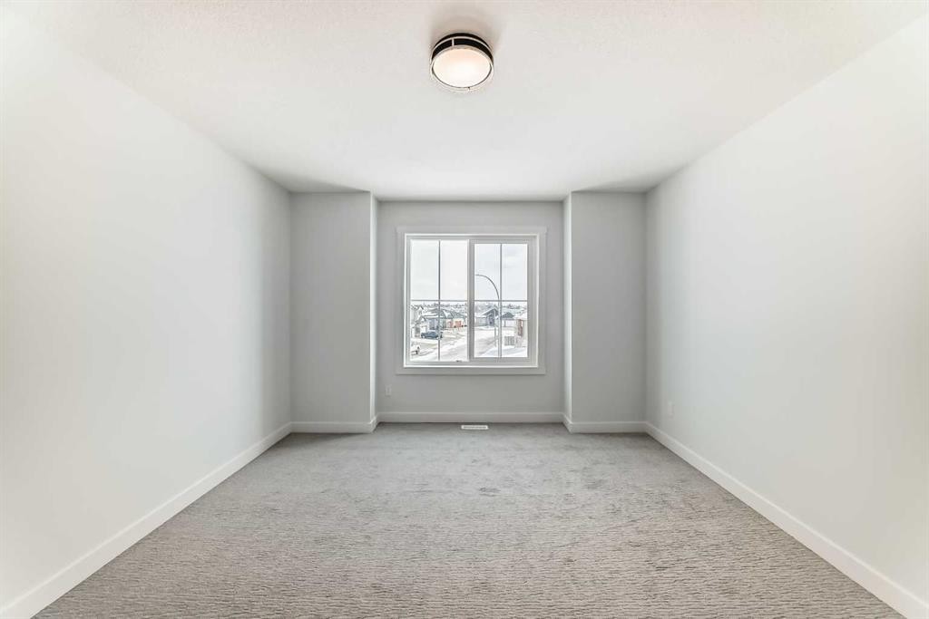 69 Lakes Estates Circle, Strathmore, AB - Indoor Photo Showing Other Room