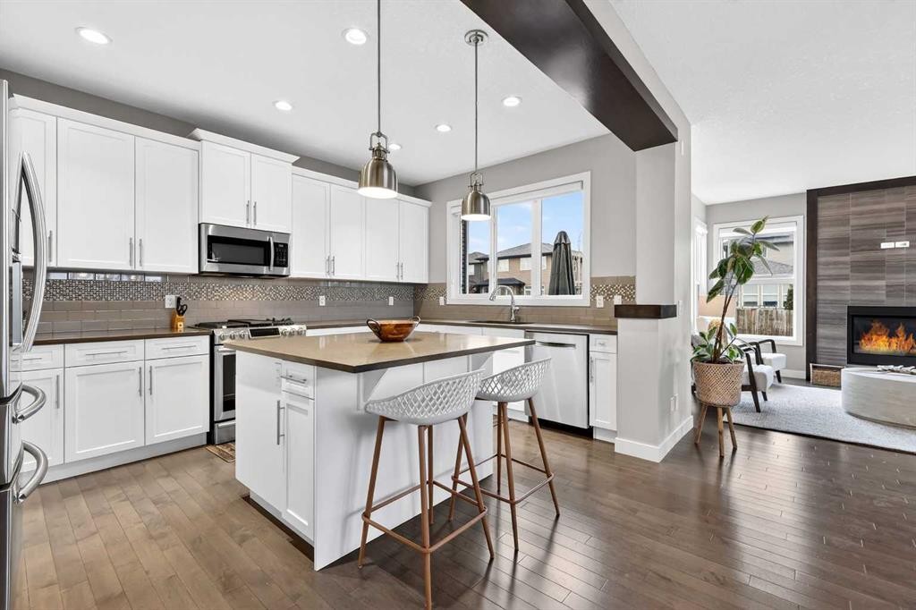 9 Legacy Lane Se, Calgary, AB - Indoor Photo Showing Kitchen With Stainless Steel Kitchen With Upgraded Kitchen