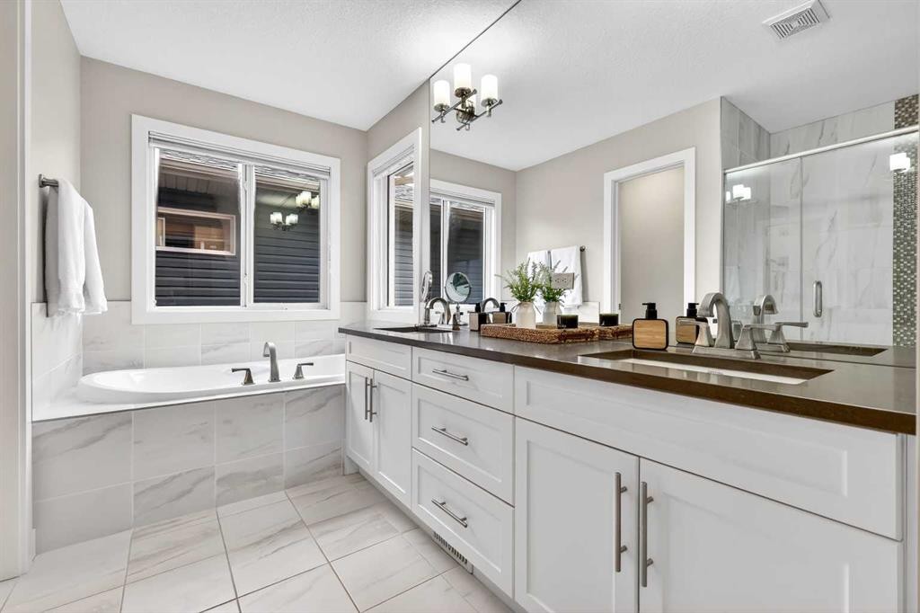 9 Legacy Lane Se, Calgary, AB - Indoor Photo Showing Bathroom