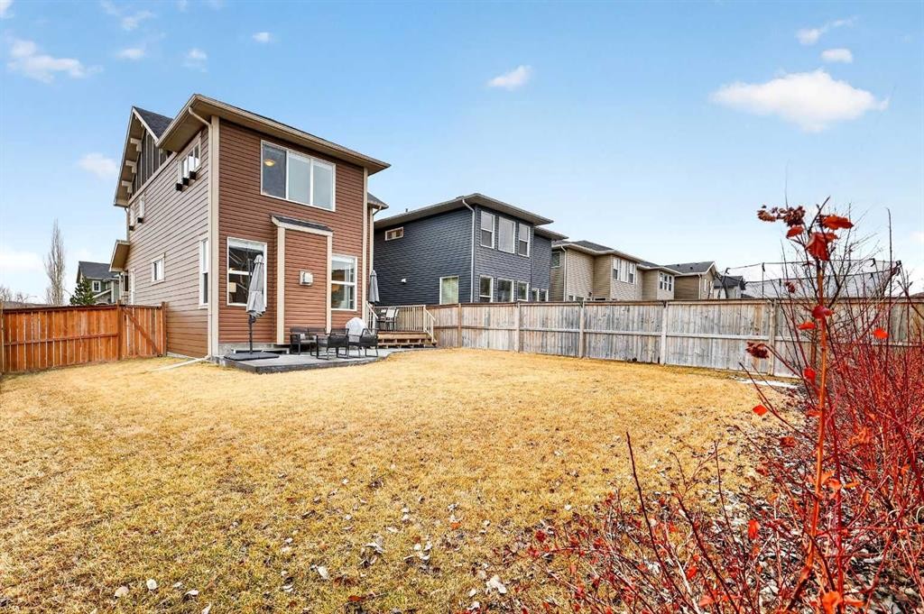 9 Legacy Lane Se, Calgary, AB - Outdoor