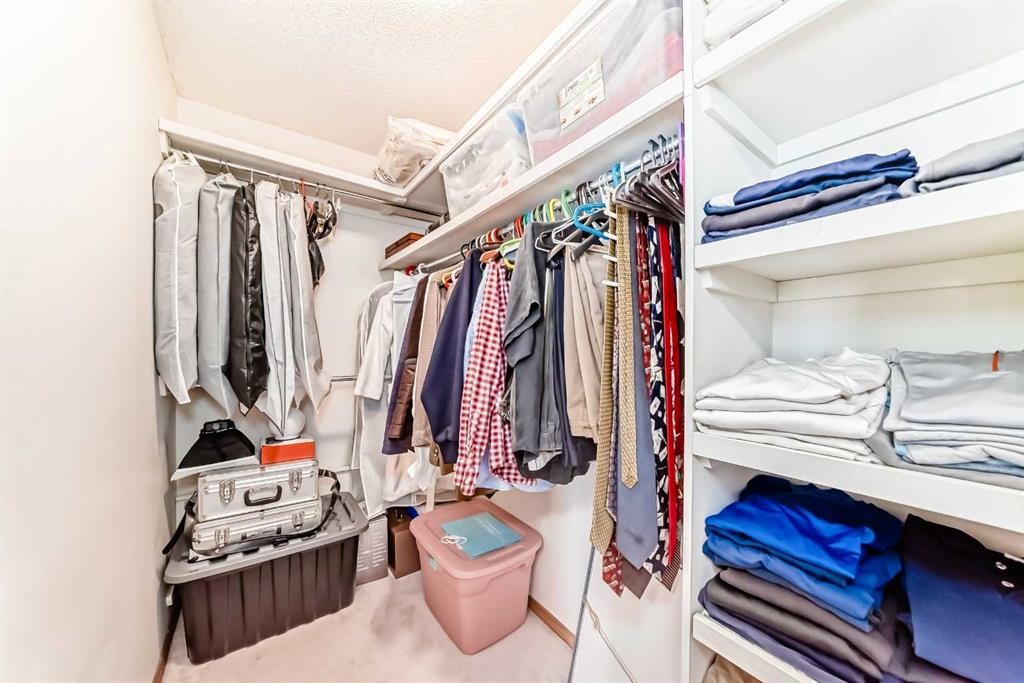 223 Hawkstone Close Nw, Calgary, AB - Indoor With Storage