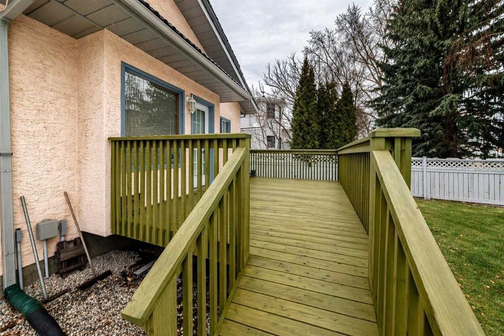 223 Hawkstone Close Nw, Calgary, AB - Outdoor With Deck Patio Veranda With Exterior