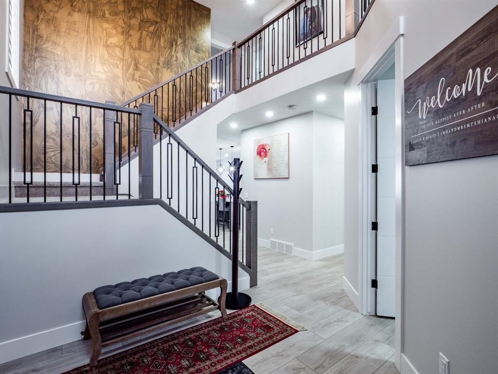 132 Belvedere Drive Se, Calgary, AB - Indoor Photo Showing Other Room