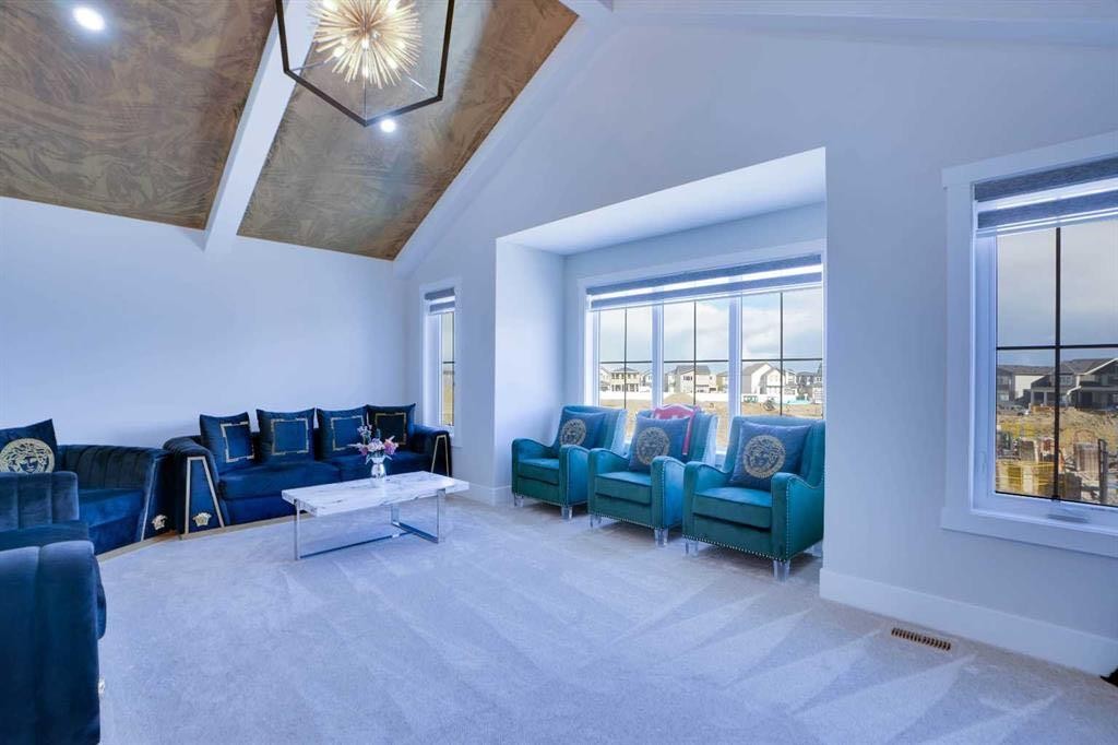 132 Belvedere Drive Se, Calgary, AB - Indoor