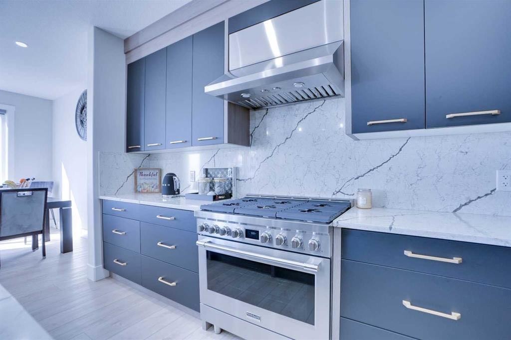 132 Belvedere Drive Se, Calgary, AB - Indoor Photo Showing Kitchen