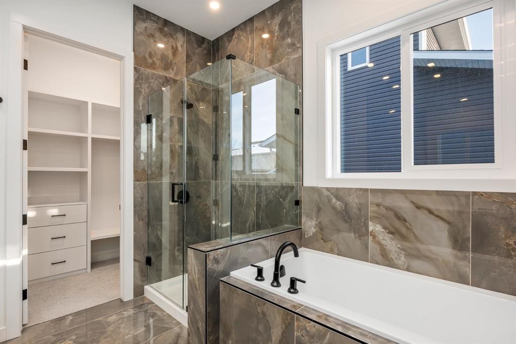 52 Lakes Estates Circle, Strathmore, AB - Indoor Photo Showing Bathroom