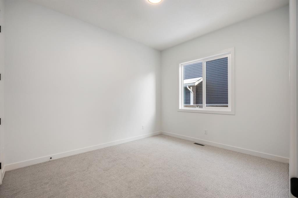 52 Lakes Estates Circle, Strathmore, AB - Indoor Photo Showing Other Room