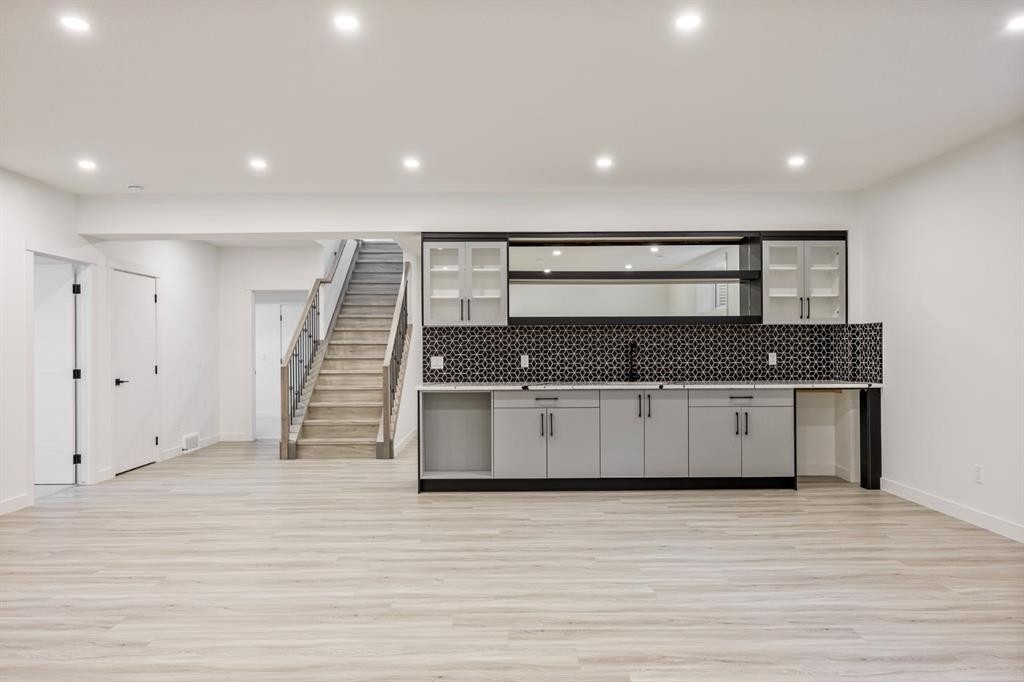 52 Lakes Estates Circle, Strathmore, AB - Indoor