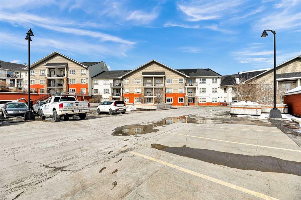 318-26 Val Gardena View Sw, Calgary, AB - Outdoor