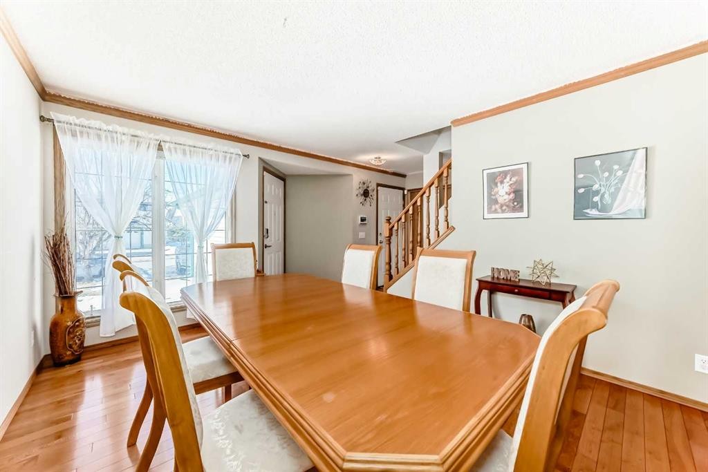 69 Applemont Place Se, Calgary, AB - Indoor Photo Showing Dining Room