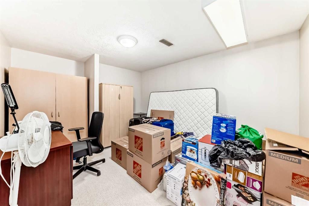 69 Applemont Place Se, Calgary, AB - Indoor Photo Showing Other Room