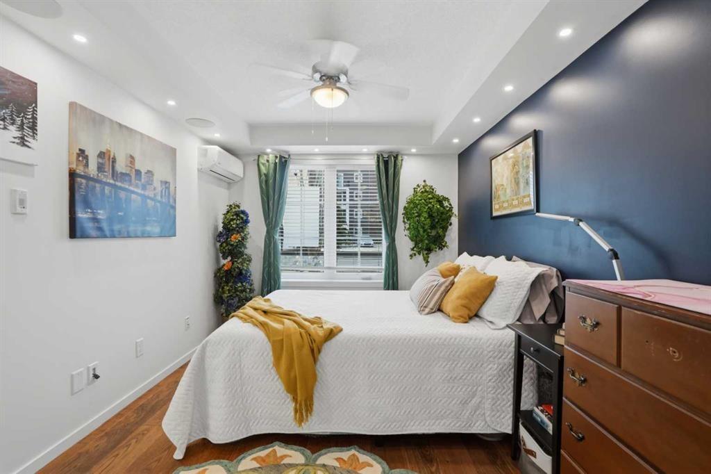 1117-99 Copperstone Park Se, Calgary, AB - Indoor Photo Showing Bedroom