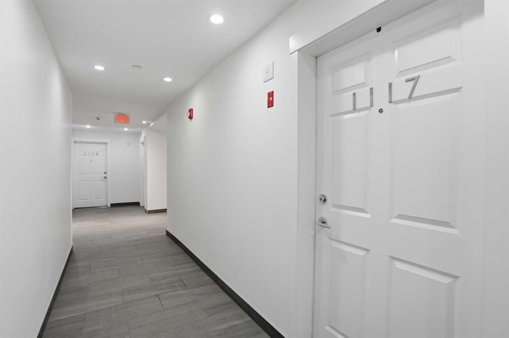 1117-99 Copperstone Park Se, Calgary, AB - Indoor Photo Showing Other Room