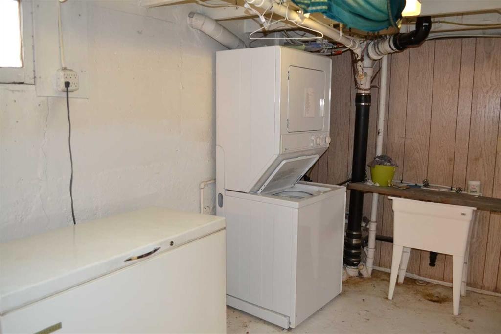 915 1 Street Nw, Calgary, AB - Indoor