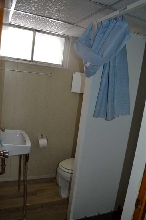 915 1 Street Nw, Calgary, AB - Indoor Photo Showing Bathroom