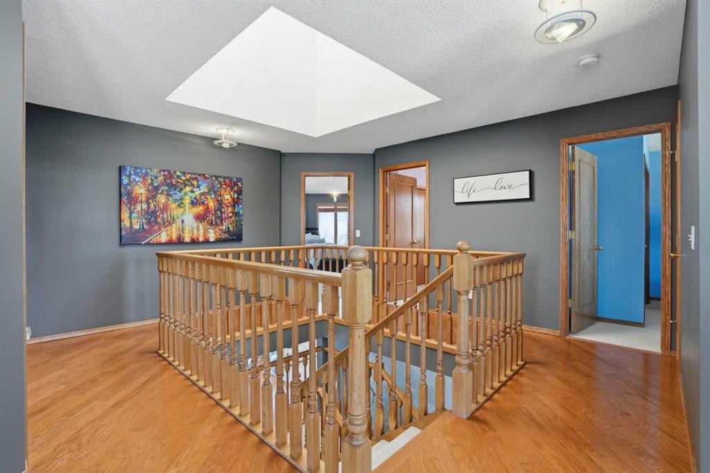 131 Edgebrook Circle Nw, Calgary, AB - Indoor Photo Showing Other Room