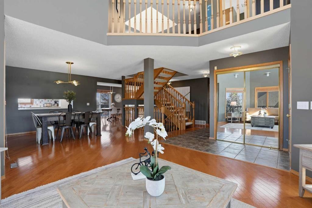 131 Edgebrook Circle Nw, Calgary, AB - Indoor