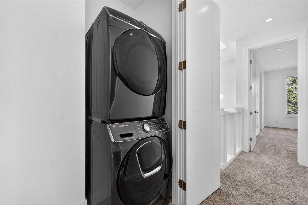 935 Regal Crescent Ne, Calgary, AB - Indoor Photo Showing Laundry Room