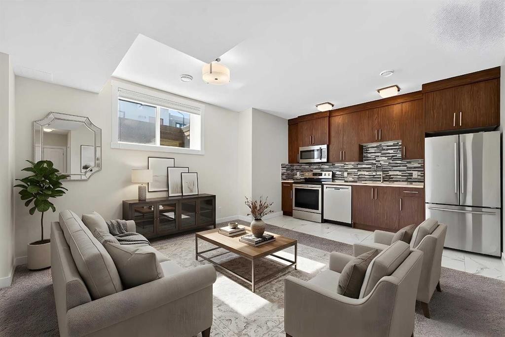 935 Regal Crescent Ne, Calgary, AB - Indoor