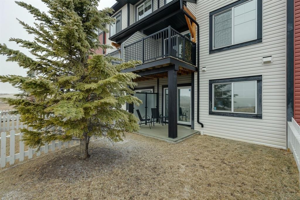 1502 Jumping Pound Common, Cochrane, AB - Outdoor