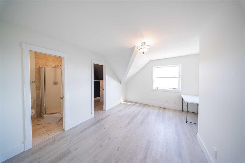 39 Slopes Grove Sw, Calgary, AB - Indoor Photo Showing Other Room