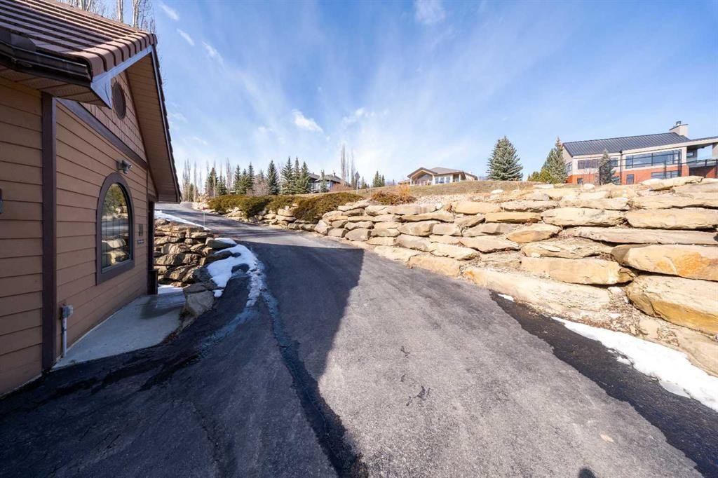 39 Slopes Grove Sw, Calgary, AB - Outdoor